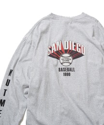 NO NEED（ノーニード）の「【NUTMEG/ナツメグ】San Diego 袖プリント USAヘビーウェイト ロンT（Tシャツ/カットソー）」
