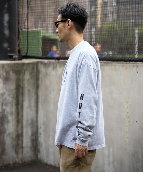 NO NEED（ノーニード）の「【NUTMEG/ナツメグ】San Diego 袖プリント USAヘビーウェイト ロンT（Tシャツ/カットソー・メンズ・ブラック/オフホワイト/グレー/ネイビー・M/L）」の22枚目の写真