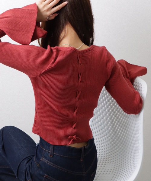 Lace Ladies(レースレディース)の「Uネック トランペットスリーブ リブニット セーター トップス(ニット/セーター・レディース・ブラック/ホワイト/レッド・FREE)」の21枚目の写真