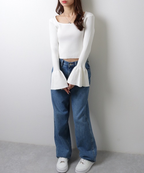 Lace Ladies(レースレディース)の「Uネック トランペットスリーブ リブニット セーター トップス(ニット/セーター・レディース・ブラック/ホワイト/レッド・FREE)」の5枚目の写真