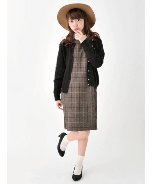 earth music&ecology（アースミュージックアンドエコロジー）の「グレンチェックサックワンピース（ワンピース・レディース・ブラック/ブラウン・MEDIUM/SMALL）」の2枚目の写真