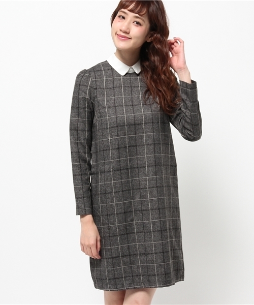 earth music&ecology（アースミュージックアンドエコロジー）の「グレンチェックサックワンピース（ワンピース・レディース・ブラック/ブラウン・MEDIUM/SMALL）」の6枚目の写真