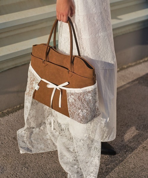 SNIDEL（スナイデル）の「ソフトベルトトートバッグ（トートバッグ・レディース・ブラック/ブラウン/ベージュ・FREE）」の4枚目の写真