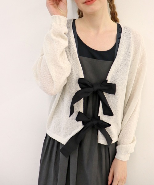 haupia（ハウピア）の「いにしえのリボンカーディ【ニット】（カーディガン/ボレロ・レディース・ブラック/ホワイト×ブラック/チャコールグレー/ベージュ/ネイビー・MEDIUM）」の2枚目の写真