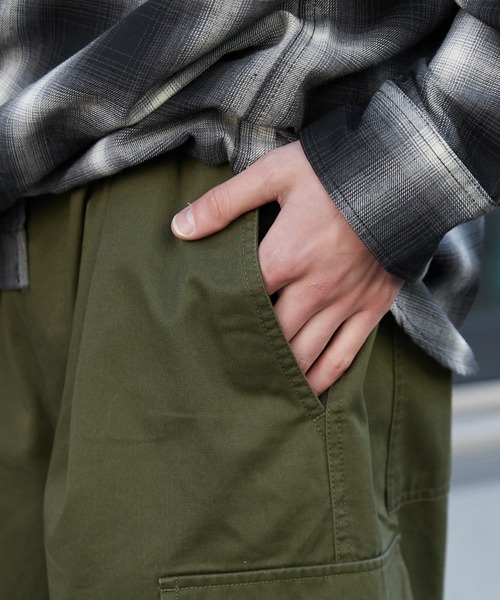 WEGO（ウィゴー）の「WEGO/イージーワイドカーゴパンツ（カーゴパンツ・メンズ・ホワイト/ブラック/カーキ/その他1・SMALL/MEDIUM/LARGE）」の10枚目の写真