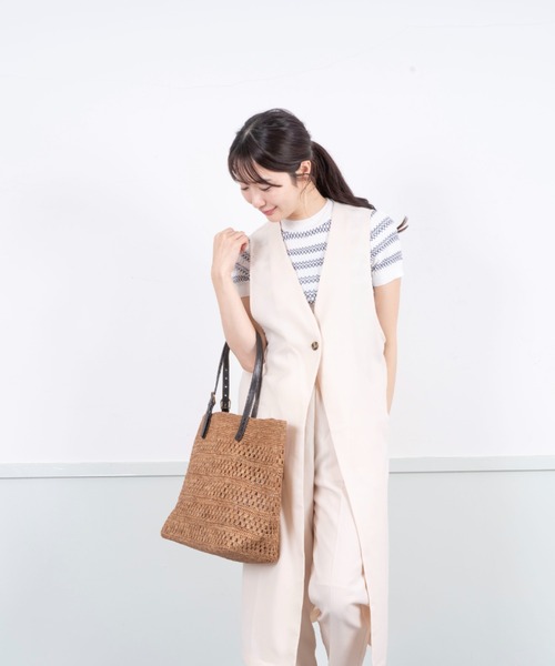 Rivel(リヴェル)の「【Rabarany】かごバッグ ラフィア素材 レザーハンドル ハンドメイド トートバッグ(かごバッグ・レディース・チャコールグレー/ダークブラウン/ブラック・FREE)」の9枚目の写真