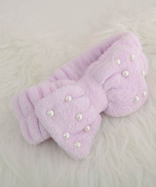 VIBGYOR Women（ヴィブジョー　ウィメン）の「【float】ふわふわ もこもこ パール リボン ヘアバンド【11色展開】（ヘアバンド・レディース・ホワイト/ピンク/コーラルピンク/ライトパープル/イエロー/グレイッシュベージュ/ライトブルー/ベビーピンク/ライトピンク/スモークピンク/グレー・FREE）」の6枚目の写真
