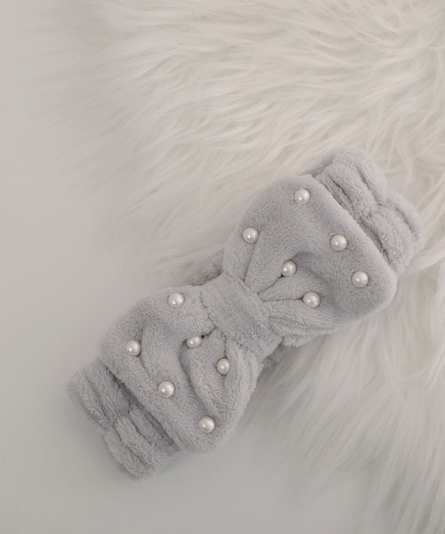 VIBGYOR Women（ヴィブジョー　ウィメン）の「【float】ふわふわ もこもこ パール リボン ヘアバンド【11色展開】（ヘアバンド・レディース・ホワイト/ピンク/コーラルピンク/ライトパープル/イエロー/グレイッシュベージュ/ライトブルー/ベビーピンク/ライトピンク/スモークピンク/グレー・FREE）」の22枚目の写真