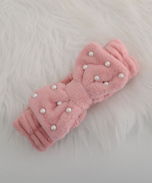 VIBGYOR Women（ヴィブジョー　ウィメン）の「【float】ふわふわ もこもこ パール リボン ヘアバンド【11色展開】（ヘアバンド・レディース・ホワイト/ピンク/コーラルピンク/ライトパープル/イエロー/グレイッシュベージュ/ライトブルー/ベビーピンク/ライトピンク/スモークピンク/グレー・FREE）」の16枚目の写真