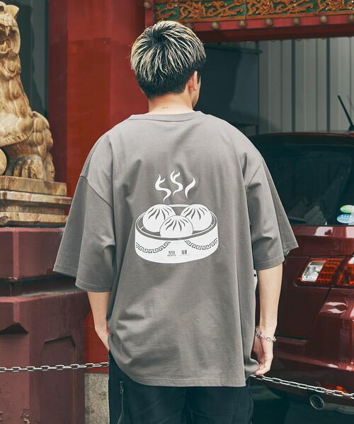 URBAN RESEARCH(アーバンリサーチ)の「551蓬莱×UR SHORT-SLEEVE T-SHIRTS(Tシャツ/カットソー・メンズ・ブラック/チャコールグレー/レッド/オフホワイト/ブルー/ネイビー・X-LARGE/LARGE/MEDIUM/SMALL)」の18枚目の写真