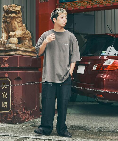 URBAN RESEARCH(アーバンリサーチ)の「551蓬莱×UR SHORT-SLEEVE T-SHIRTS(Tシャツ/カットソー・メンズ・ブラック/チャコールグレー/レッド/オフホワイト/ブルー/ネイビー・X-LARGE/LARGE/MEDIUM/SMALL)」の19枚目の写真