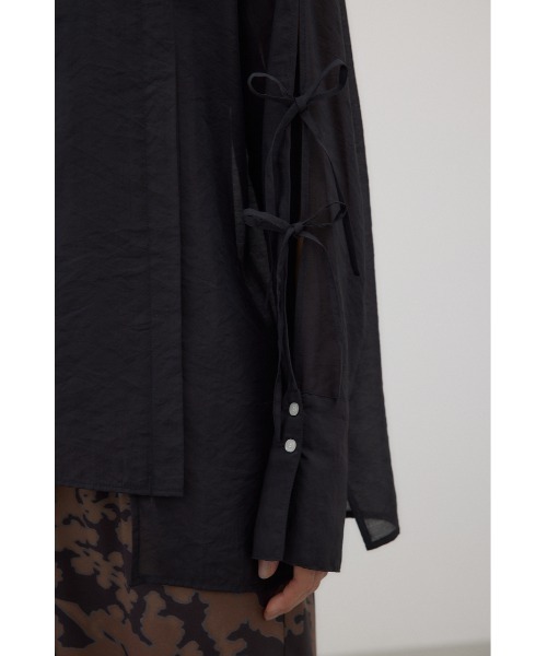 crie conforto（クリーコンフォルト）の「スリーブスラッシュシアーシャツ　羽織り / 長袖（シャツ/ブラウス・レディース・ライトイエロー/アイボリー/ブラック/ブラウン・FREE）」の13枚目の写真