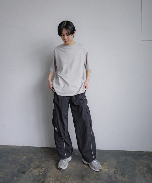GLOBAL WORK(グローバルワーク)の「ナイロンラインパンツ/AND YUA ANY/291947(カーゴパンツ・キッズ・ブラック/ネイビー・SMALL/MEDIUM/LARGE)」の5枚目の写真