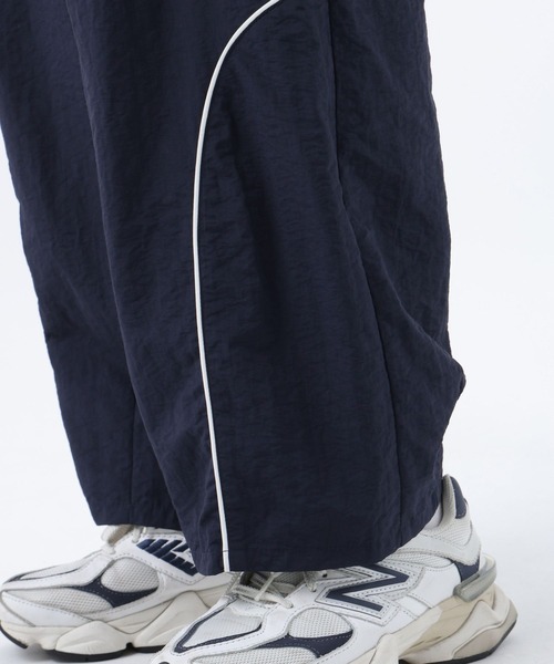 GLOBAL WORK(グローバルワーク)の「ナイロンラインパンツ/AND YUA ANY/291947(カーゴパンツ・キッズ・ブラック/ネイビー・SMALL/MEDIUM/LARGE)」の16枚目の写真