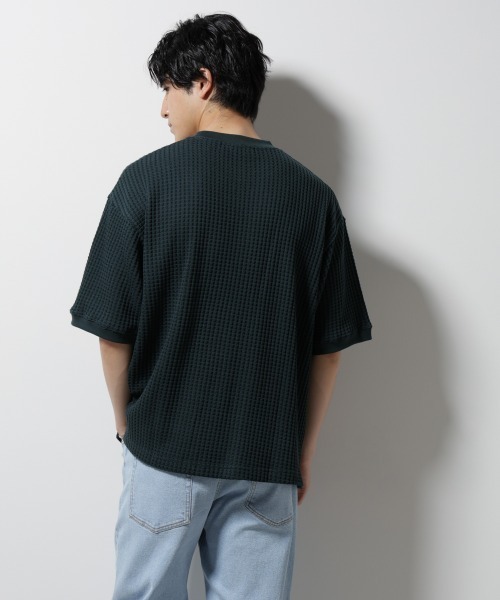 NANO universe(ナノユニバース)の「オニワッフルビッグTシャツ 五分袖(Tシャツ/カットソー・メンズ・ブルー/ダークグリーン/ホワイト/スミクロ・L/M/XL)」の21枚目の写真