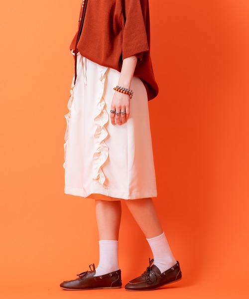 a.p.o.v.(エーピーオービー)の「a.p.o.v. センターフリルTRスーツワイドハーフパンツ(その他パンツ・メンズ・アイボリー/グレー/ブラック・ONESIZE)」の4枚目の写真