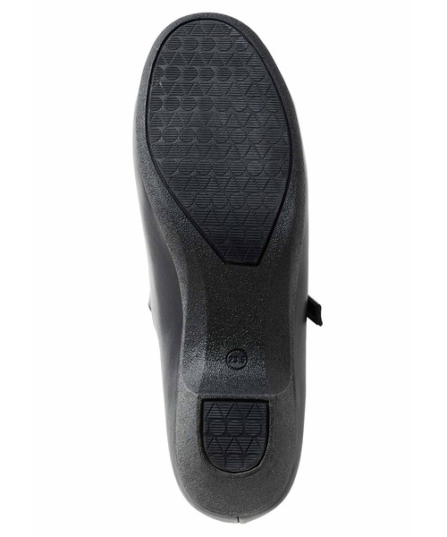 IEDIT(イディット)の「IEDIT こだわりの履き心地で走り出したくなるストラップパンプス〈ブラック〉(パンプス・レディース・ブラック・6/5)」の3枚目の写真