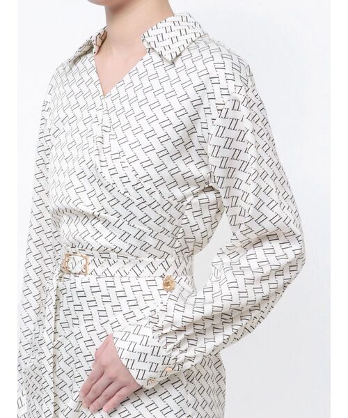TONAL(トーナル)の「モノグラムカッセンタックカシュクールワンピース(ワンピース・レディース・ベージュ/オフホワイト・MEDIUM)」の5枚目の写真