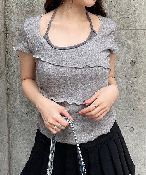 meJane(ミージェーン)の「ホルターネックメロウトップス(Tシャツ/カットソー・レディース・ベージュ/ブラック/グレー・FREE)」の2枚目の写真