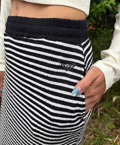 ROXY(ロキシー)の「MIXTURE SKIRT/ロキシーウエストゴムリブスカート(スカート・レディース・ベージュ/ホワイト・SMALL/MEDIUM/LARGE)」の7枚目の写真