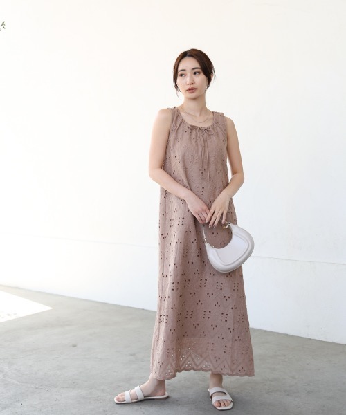 Bab(バブ)の「【S・Mサイズ展開】コットン刺繍ワンピース(ワンピース・レディース・ブラック/モカ/アイボリー・S/M)」の12枚目の写真