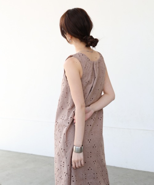 Bab(バブ)の「【S・Mサイズ展開】コットン刺繍ワンピース(ワンピース・レディース・ブラック/モカ/アイボリー・S/M)」の13枚目の写真