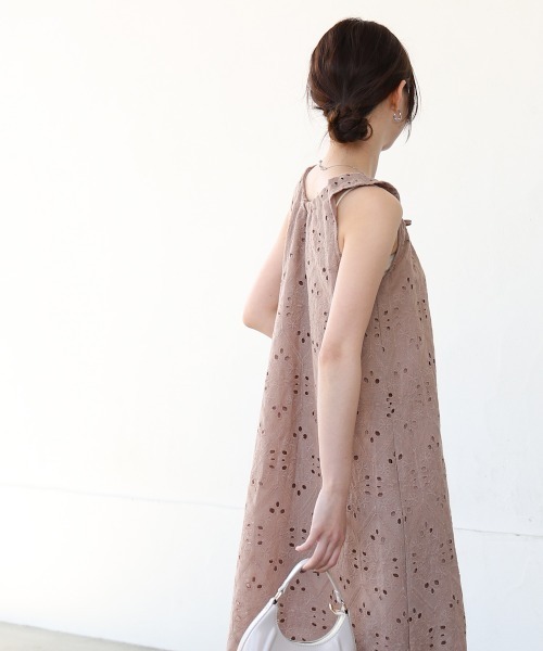 Bab(バブ)の「【S・Mサイズ展開】コットン刺繍ワンピース(ワンピース・レディース・ブラック/モカ/アイボリー・S/M)」の16枚目の写真