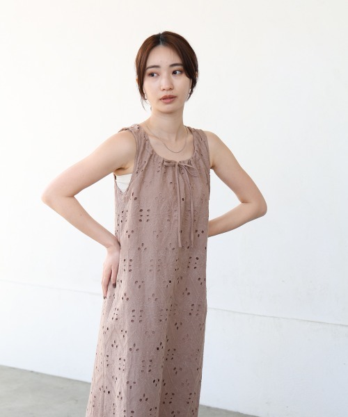 Bab(バブ)の「【S・Mサイズ展開】コットン刺繍ワンピース(ワンピース・レディース・ブラック/モカ/アイボリー・S/M)」の18枚目の写真