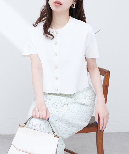 natural couture（ナチュラルクチュール）の「ミラノリブデザイン釦半袖カーディガン（カーディガン/ボレロ・レディース・ネイビー/ピンク系その他/レッド/オフホワイト/ブルー・FREE）」の2枚目の写真