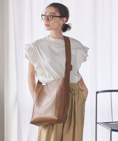 BEAUTY&YOUTH UNITED ARROWS（ビューティーアンドユースユナイテッドアローズ）の「ソフト ワイドベルト ビッグ ショルダーバッグ 2（ショルダーバッグ・レディース・ブラック/グレー/ブラウン・FREE）」の13枚目の写真