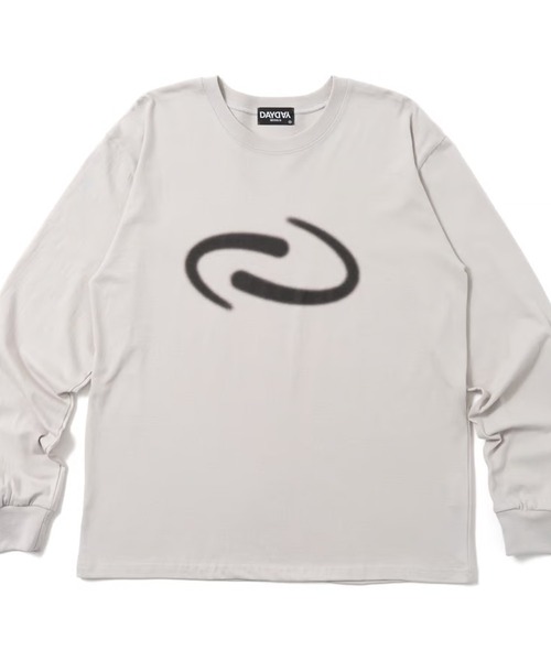 DAYDAY(デイデイ)の「スピンロゴ L/S Tシャツ(Tシャツ/カットソー・レディース・ネイビー/グレイッシュベージュ/ブラック・M/L/XL)」の1枚目の写真