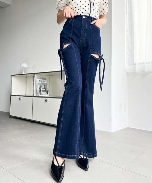 セール】デニム＆ツイルカットアウトリボンフレアパンツ（デニムパンツ