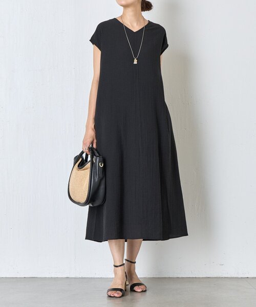 【美品】BEARDSLEY ビアズリー　リネン混 サッカーワンピース BEARDSLEY ビアズリー サッカーワンピース 麻混 ブルー - メルカリ