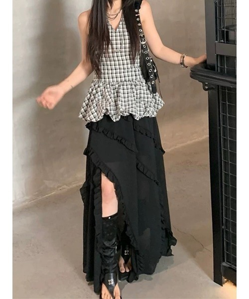 LYEON（リヨン）の「バルーンペプラムホルターネックチェックトップス（その他トップス・レディース・ブラック/ベージュ・FREE）」の9枚目の写真