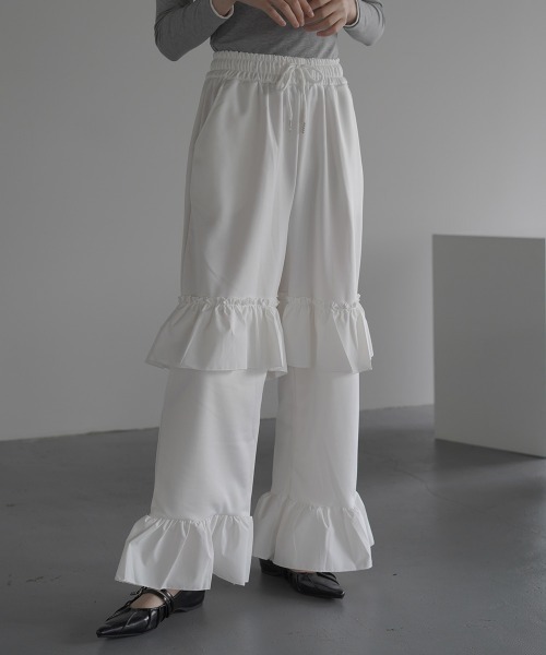 Clum(クルム)の「Frill wide easy sweat jersey pants / フリルワイドイージースウェットジャージパンツ(スウェットパンツ・レディース・ブラック/ホワイト・FREE)」の3枚目の写真
