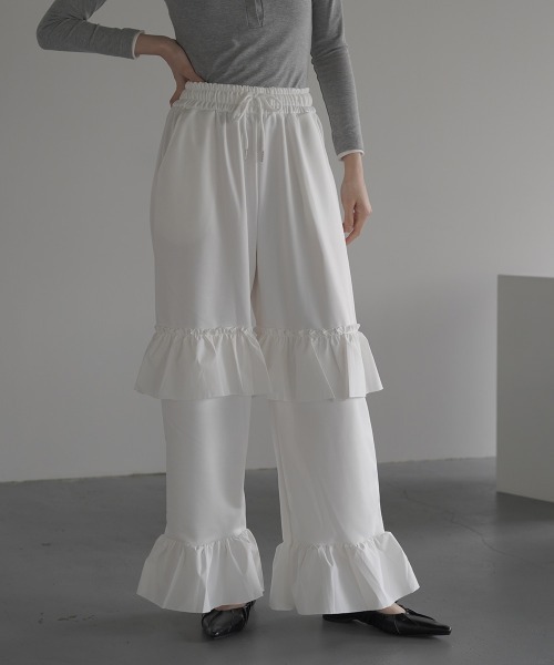 Clum(クルム)の「Frill wide easy sweat jersey pants / フリルワイドイージースウェットジャージパンツ(スウェットパンツ・レディース・ブラック/ホワイト・FREE)」の5枚目の写真