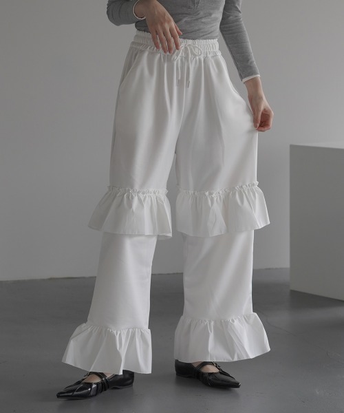 Clum(クルム)の「Frill wide easy sweat jersey pants / フリルワイドイージースウェットジャージパンツ(スウェットパンツ・レディース・ブラック/ホワイト・FREE)」の8枚目の写真