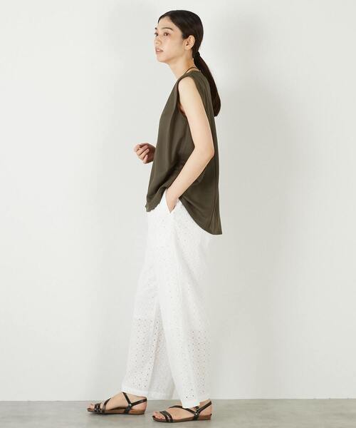 MELROSE claire（メルローズ クレール）の「【ナノキャラメルフレアーシルエットノースリーブプル】（Tシャツ/カットソー・レディース・ベージュ/ネイビー/カーキ・FREE）」の15枚目の写真
