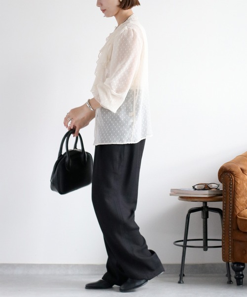 cepo（セポ）の「ドットジャガード シアーフリルシャツブラウス（シャツ/ブラウス・レディース・ブラック/オフホワイト・M）」の4枚目の写真