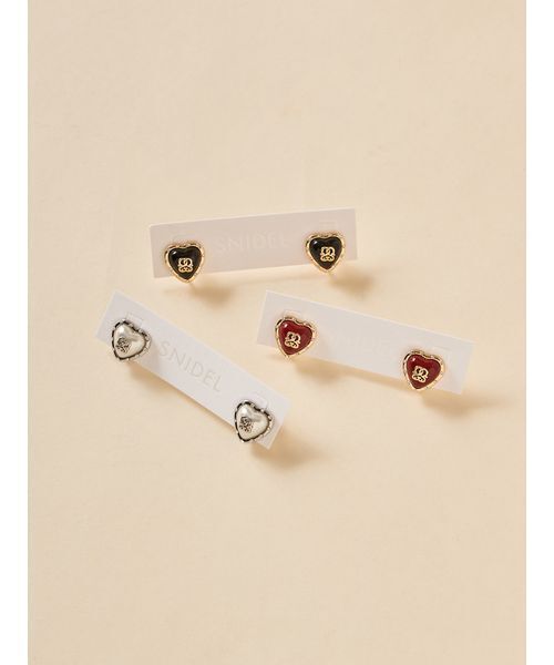 SNIDEL(スナイデル)の「プランプハートピアス(ピアス(両耳用)・レディース・ブラック/シルバー/レッド・F)」の4枚目の写真