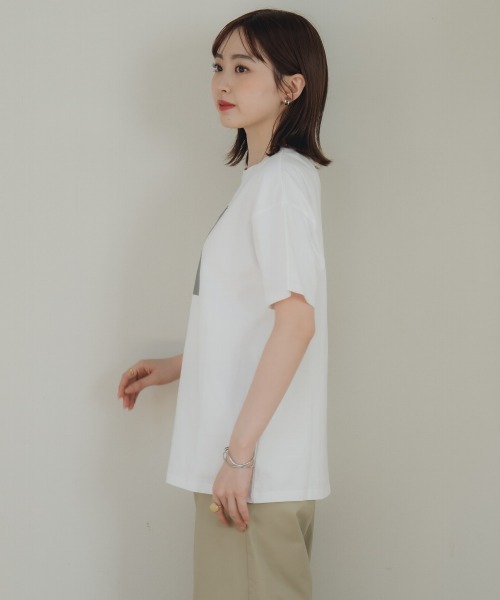 slattgir(スラットジール)の「高身長 綿100%スクエアプリント箔Tシャツ(トールサイズ)Essenave(Tシャツ/カットソー・レディース・チャコール/オフホワイト・TM/TL/TLL/T3L)」の15枚目の写真