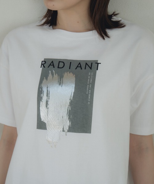 slattgir(スラットジール)の「高身長 綿100%スクエアプリント箔Tシャツ(トールサイズ)Essenave(Tシャツ/カットソー・レディース・チャコール/オフホワイト・TM/TL/TLL/T3L)」の17枚目の写真