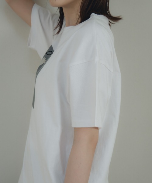 slattgir(スラットジール)の「高身長 綿100%スクエアプリント箔Tシャツ(トールサイズ)Essenave(Tシャツ/カットソー・レディース・チャコール/オフホワイト・TM/TL/TLL/T3L)」の18枚目の写真