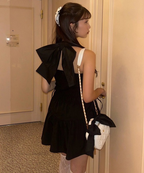 one after another NICE CLAUP（ワンアフターアナザーナイスクラップ）の「【Mode Ribbon Collection】リボン×キルティングミニスクエアバッグ（ショルダーバッグ・レディース・ホワイト/ブラック・FREE）」の9枚目の写真