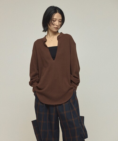 AMERICANA（アメリカーナ）の「Americana/アメリカーナ 別注 リラックスフィット ワッフルキーネックプルオーバー / 長袖（Tシャツ/カットソー・レディース・ブラウン/チャコールグレー・FREE）」の4枚目の写真