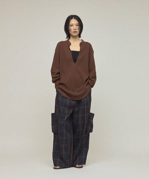 AMERICANA（アメリカーナ）の「Americana/アメリカーナ 別注 リラックスフィット ワッフルキーネックプルオーバー / 長袖（Tシャツ/カットソー・レディース・ブラウン/チャコールグレー・FREE）」の11枚目の写真
