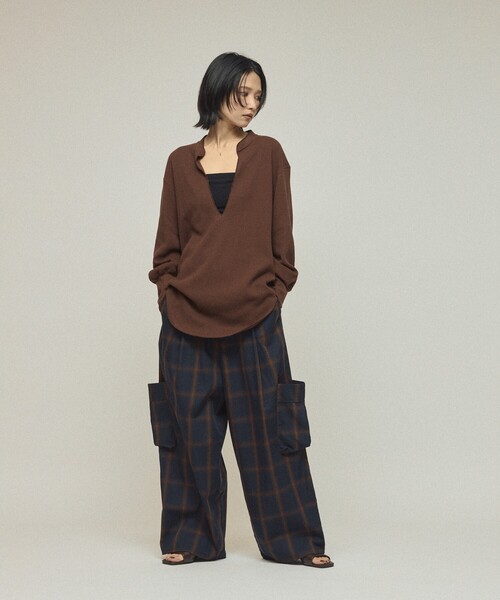 AMERICANA（アメリカーナ）の「Americana/アメリカーナ 別注 リラックスフィット ワッフルキーネックプルオーバー / 長袖（Tシャツ/カットソー・レディース・ブラウン/チャコールグレー・FREE）」の14枚目の写真