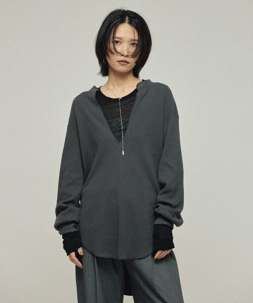 AMERICANA（アメリカーナ）の「Americana/アメリカーナ 別注 リラックスフィット ワッフルキーネックプルオーバー / 長袖（Tシャツ/カットソー・レディース・ブラウン/チャコールグレー・FREE）」の15枚目の写真