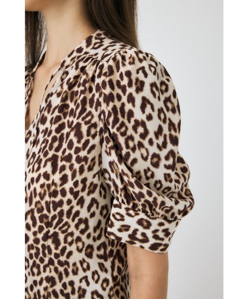 MOUSSY（マウジー）の「【25年AW新作】GATHERED SHOULDER ハーフスリーブブラウス（シャツ/ブラウス・レディース・オフホワイト/ブラック/ブラウン系その他・FREE）」の15枚目の写真