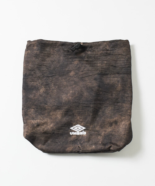 UMBRO（アンブロ）の「UMBRO/アンブロ SP Packable Wrinkled Mini Bag/別注 パッカブル ミニバッグ/シワ加工（バックパック/リュック・メンズ・ブラック/オリーブ/ブラウン・ONE SIZE）」の4枚目の写真